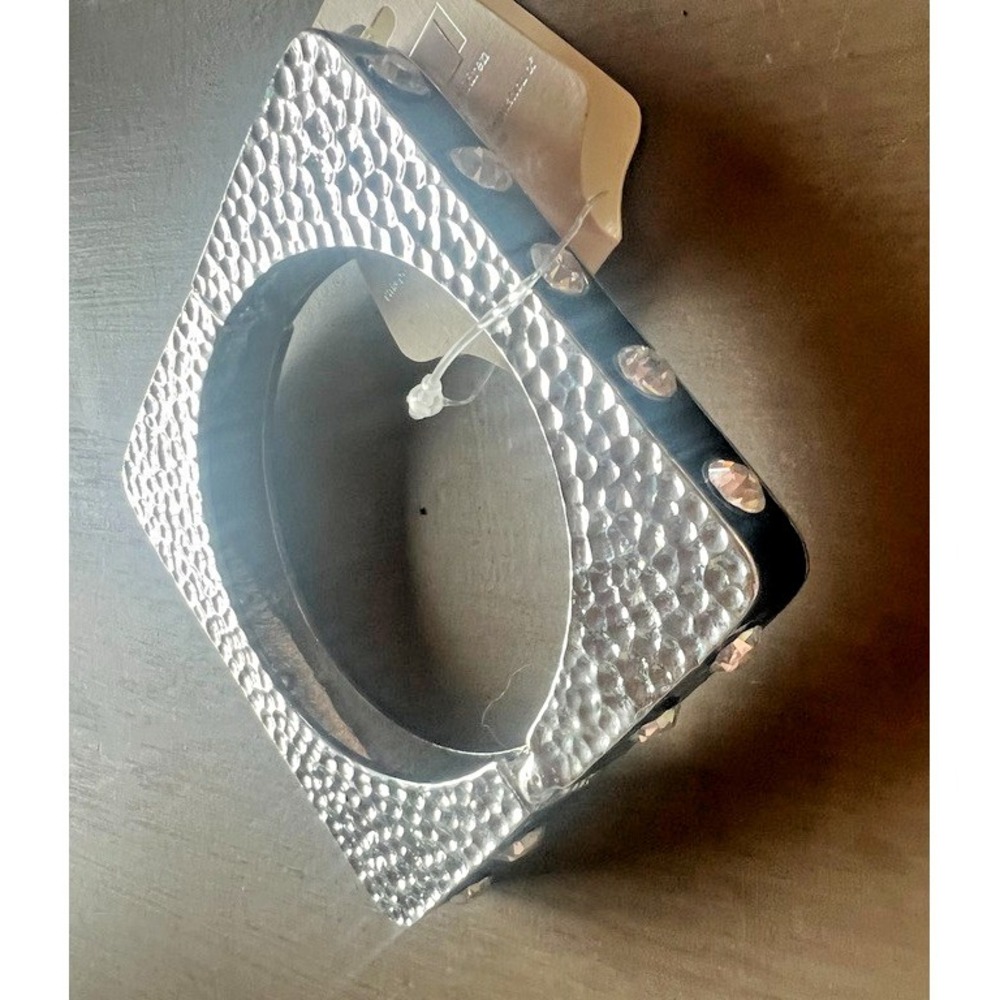 Hammered Silver Tone Hinged Cuff‎ Bracelet Crystal Studs Modern Square Runway